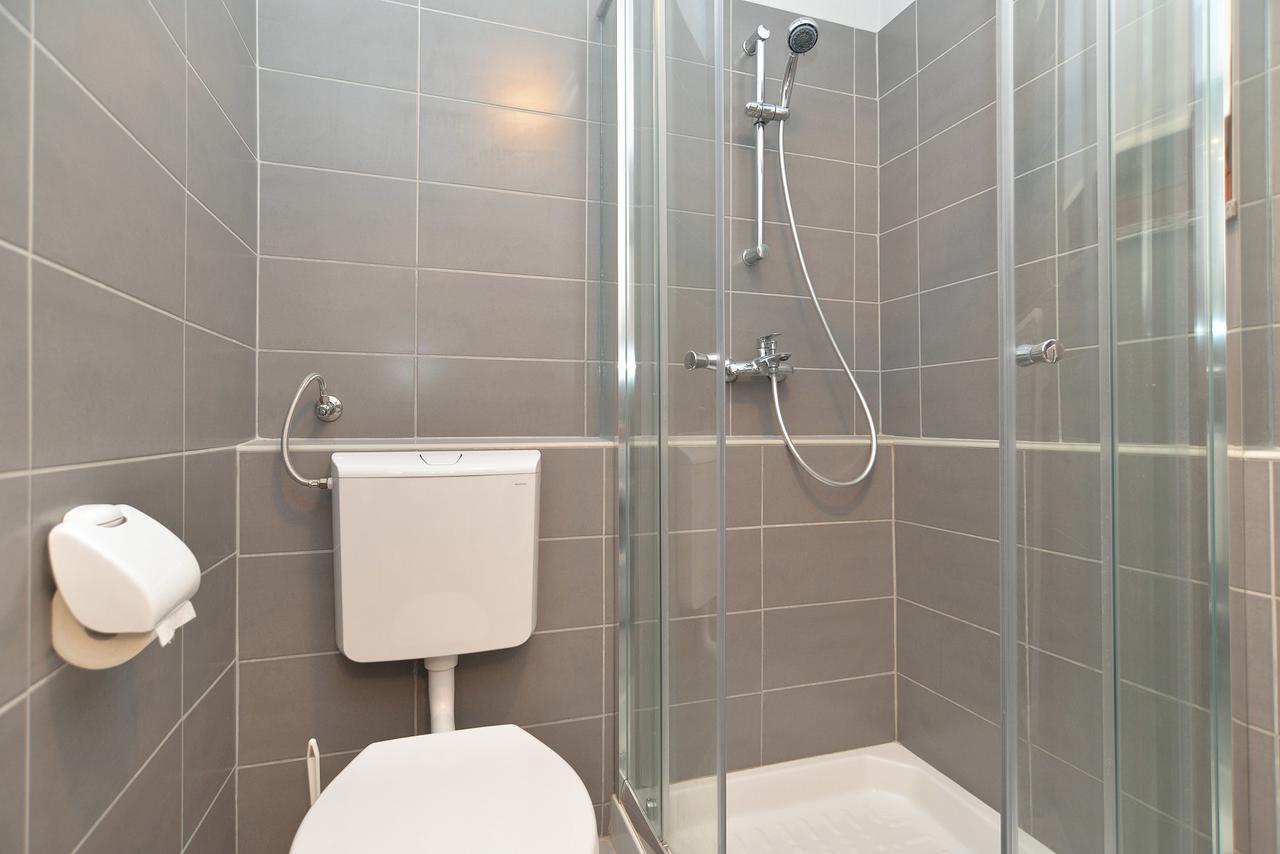 Apartments Chiara 877 普拉 外观 照片